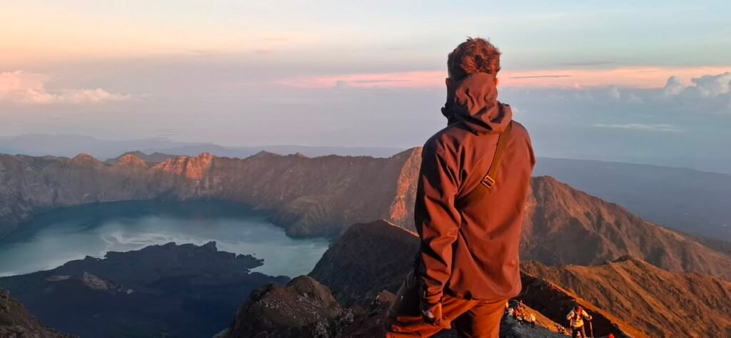 Young Guides. Local Knowledge. A Real Rinjani Experience.